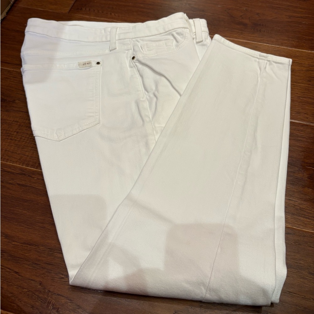 7 For All Mankind White Ankle & Cropped Jeans